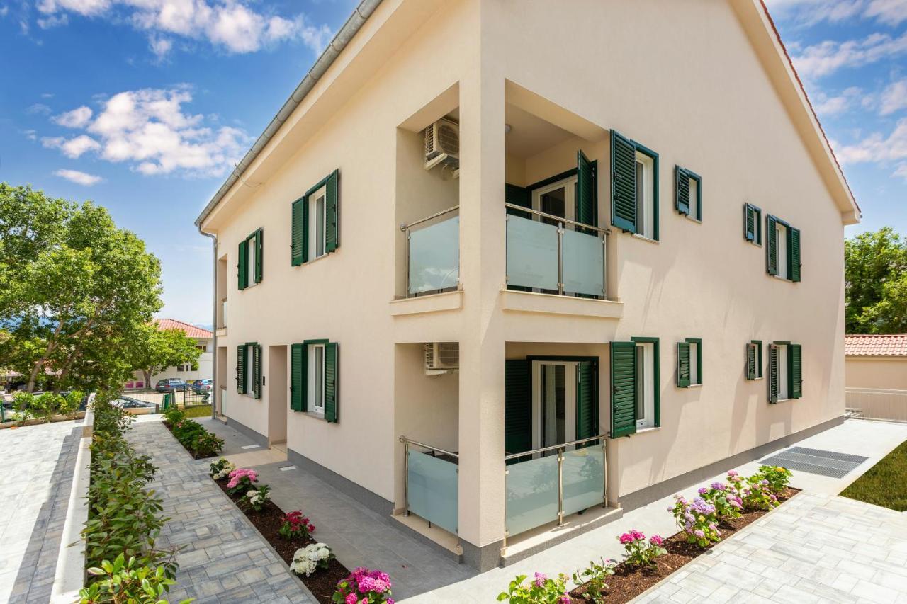 Divine Apartments Baska  Bagian luar foto