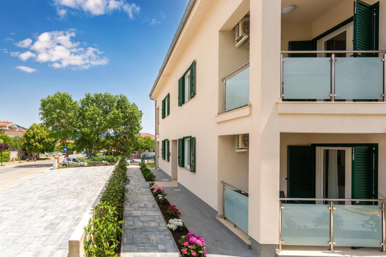 Divine Apartments Baska  Bagian luar foto