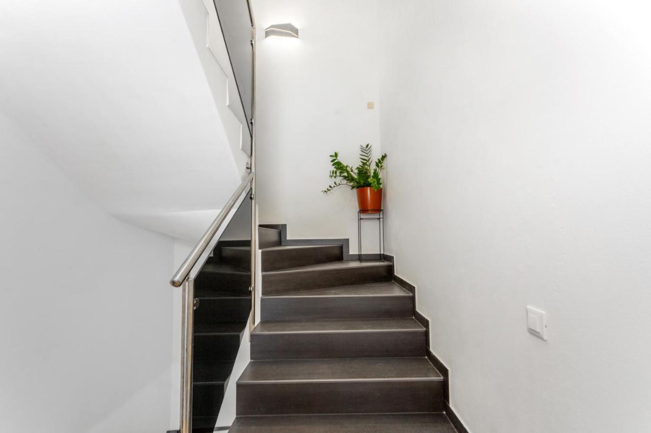 Divine Apartments Baska  Bagian luar foto