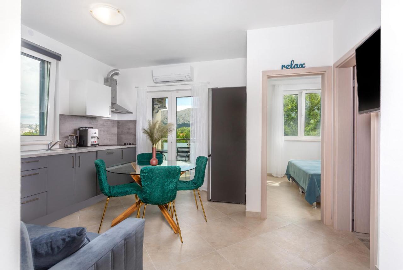 Divine Apartments Baska  Bagian luar foto