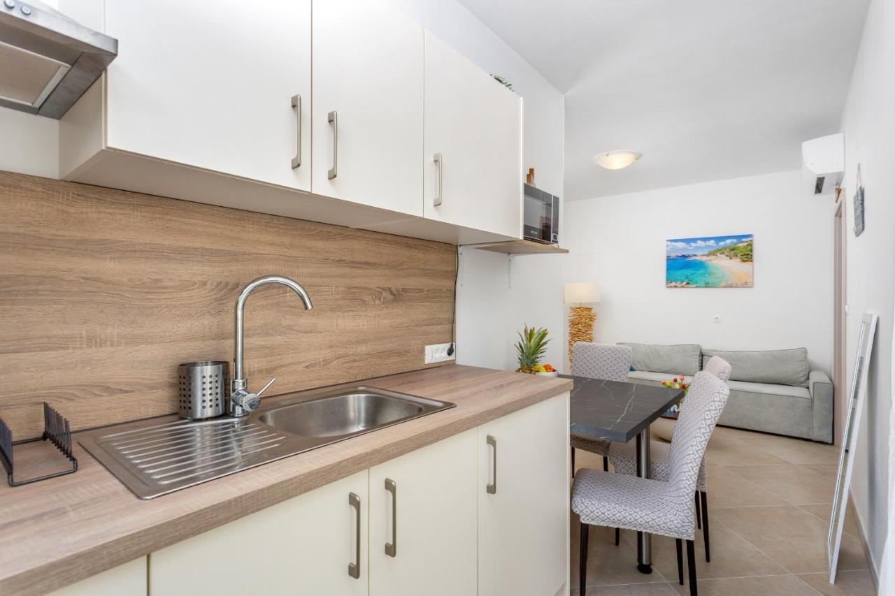 Divine Apartments Baska  Bagian luar foto