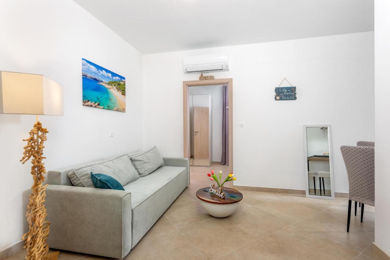 Divine Apartments Baska  Bagian luar foto