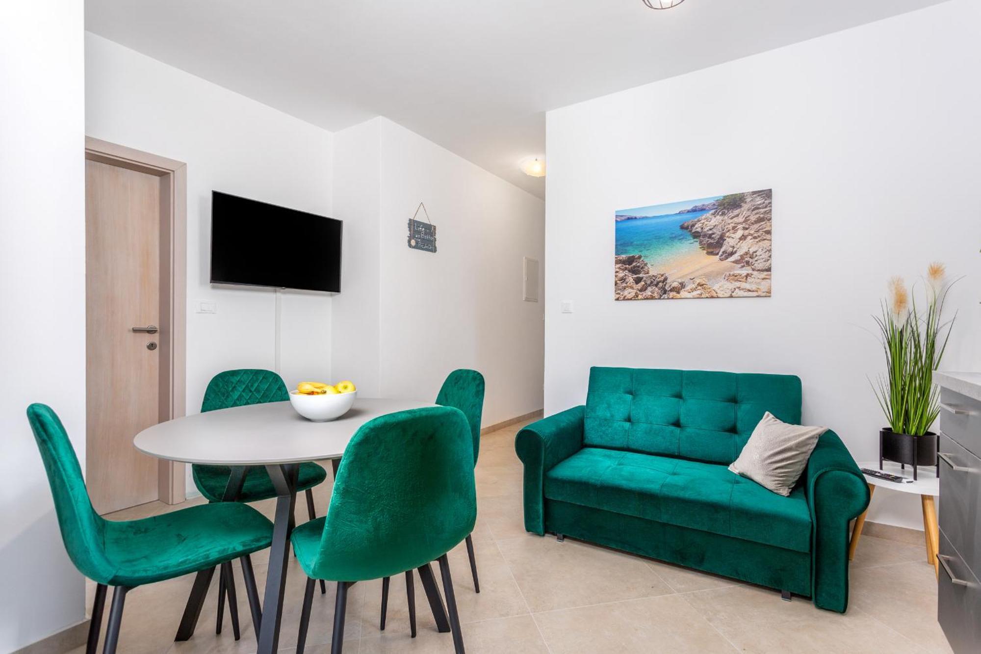 Divine Apartments Baska  Bagian luar foto