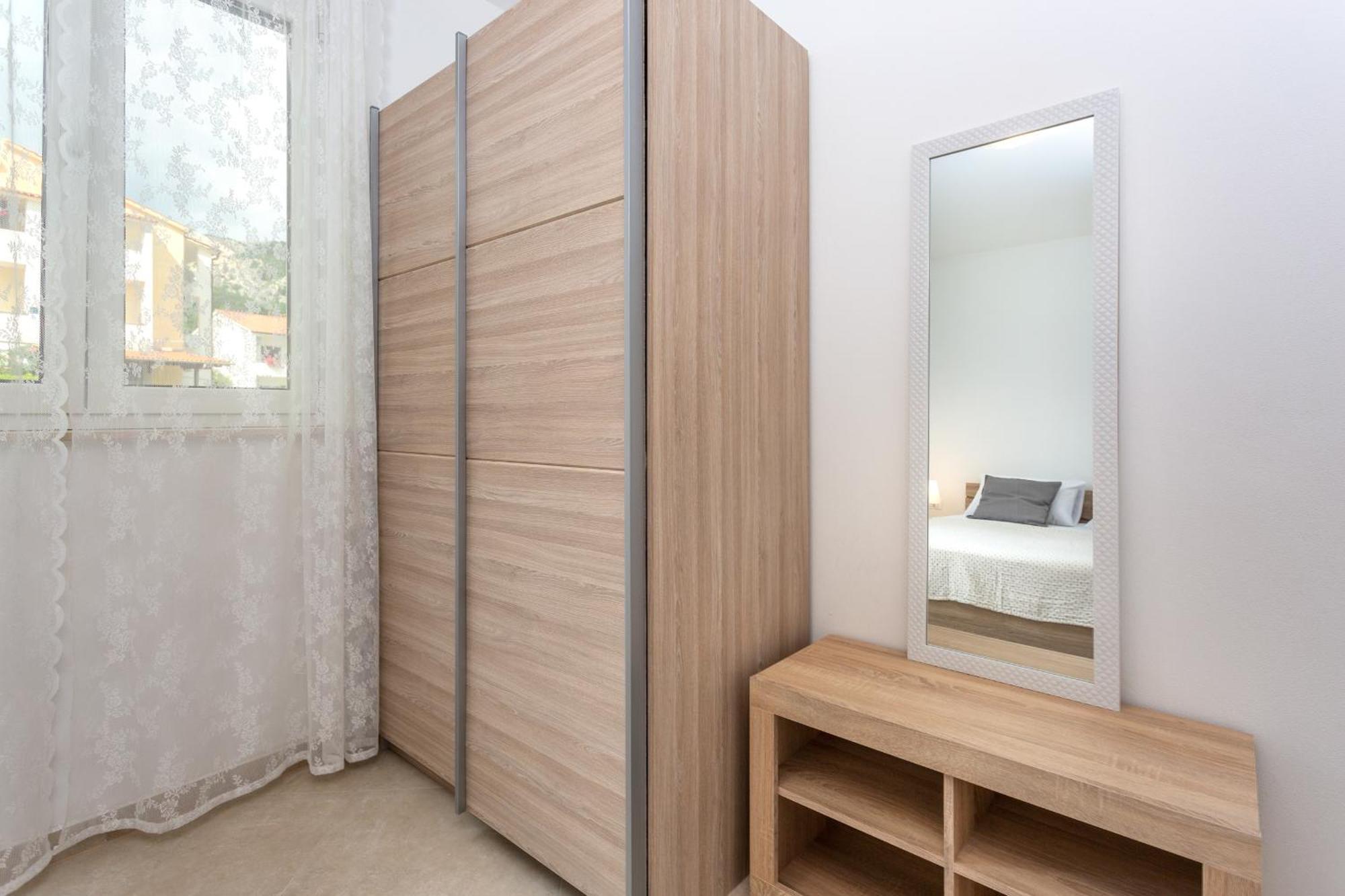 Divine Apartments Baska  Bagian luar foto