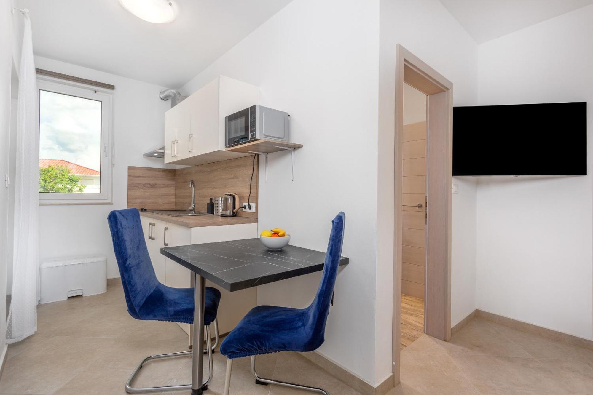 Divine Apartments Baska  Bagian luar foto