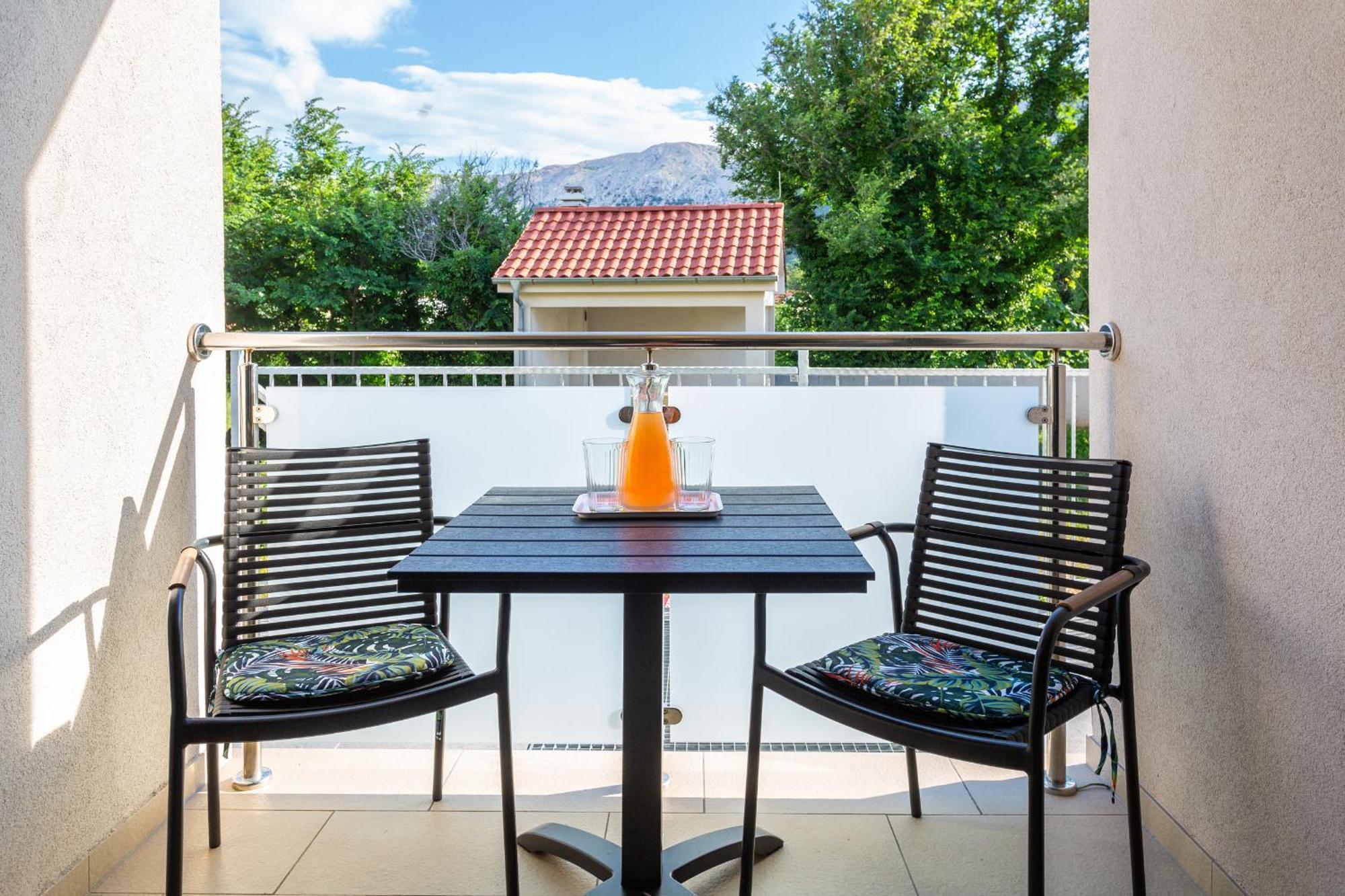 Divine Apartments Baska  Bagian luar foto