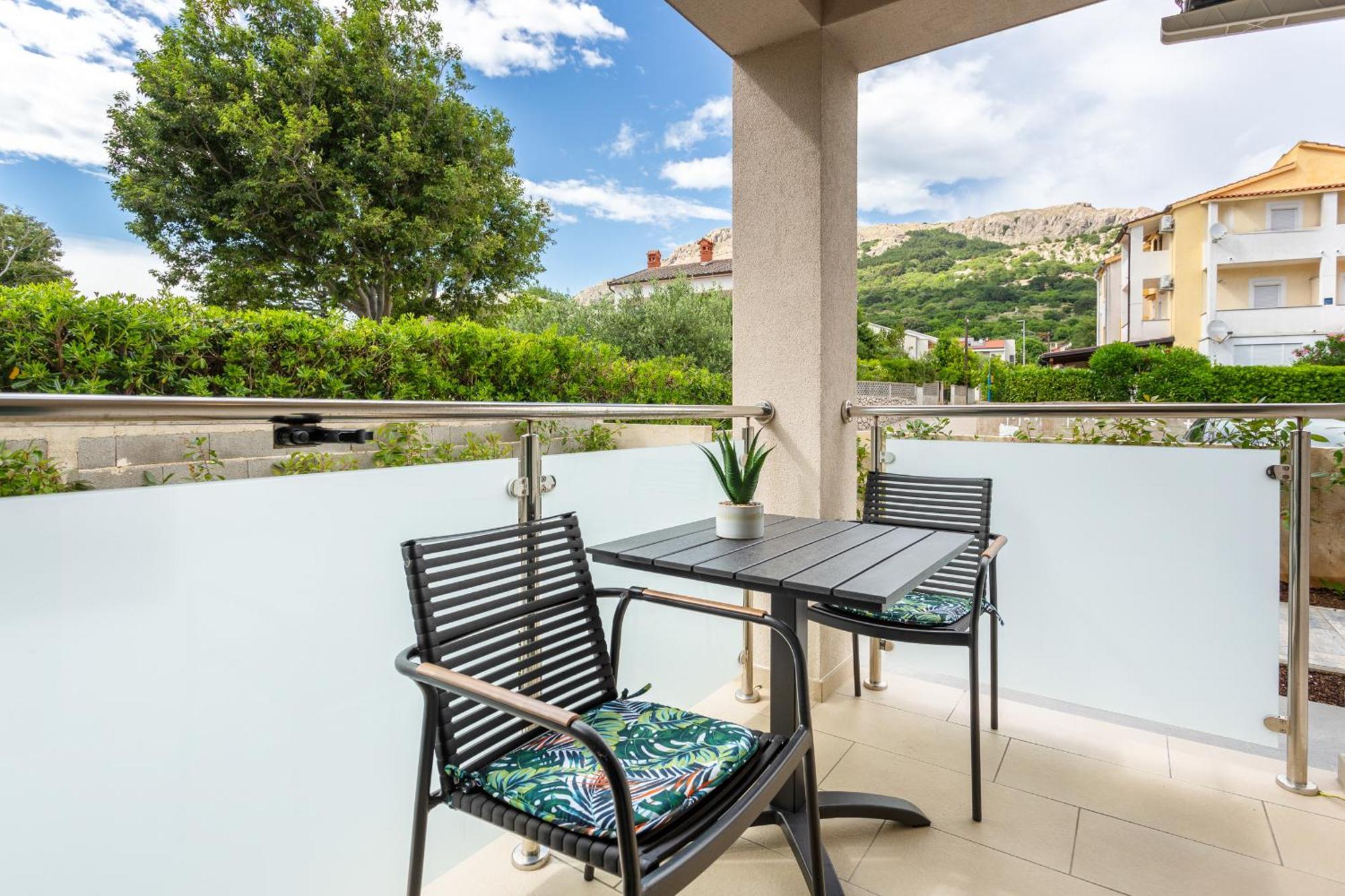 Divine Apartments Baska  Bagian luar foto