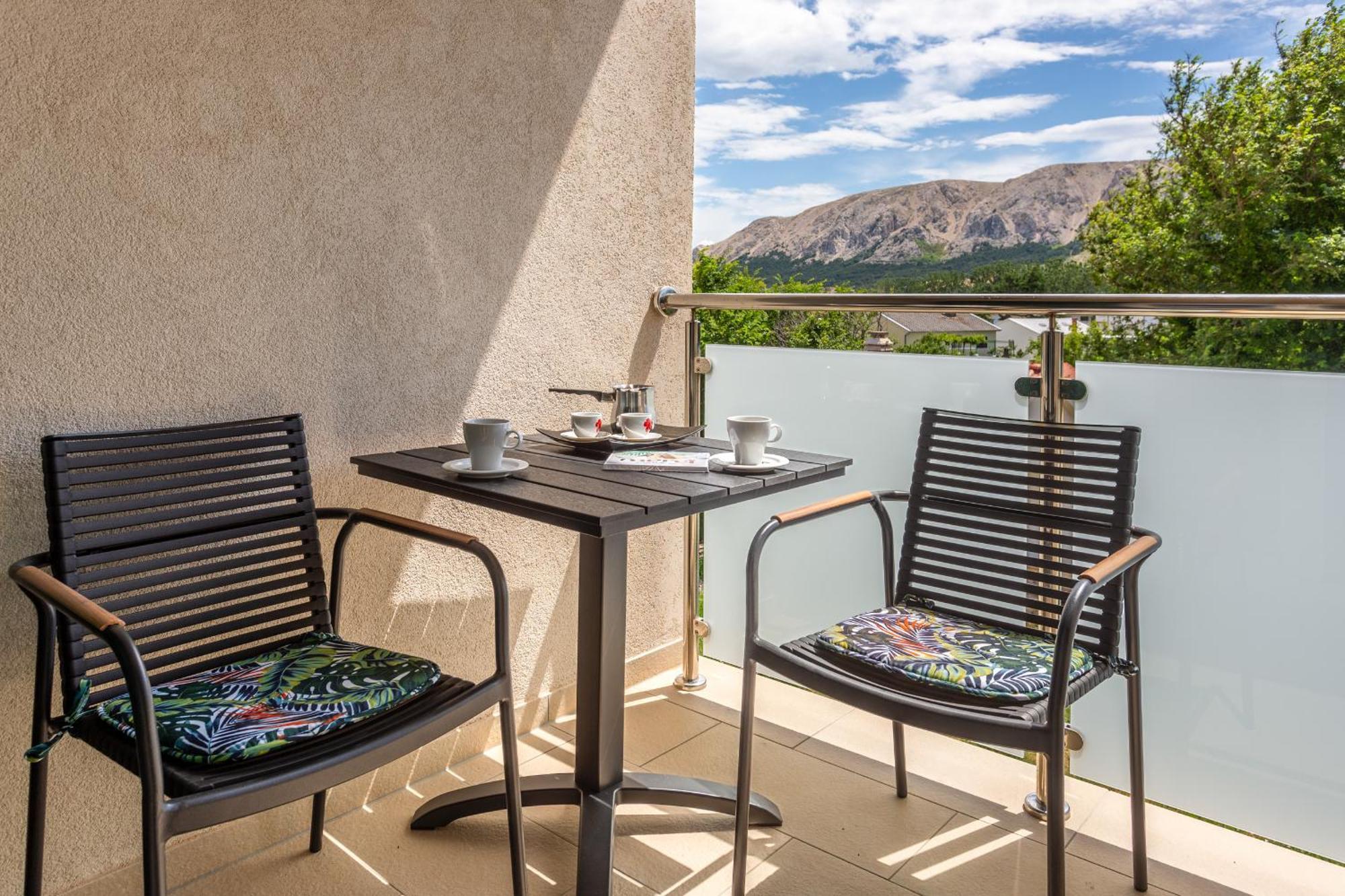 Divine Apartments Baska  Bagian luar foto